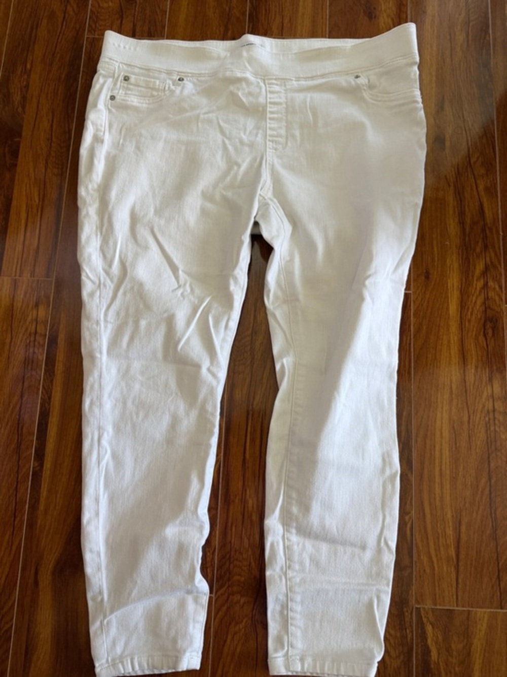 Amazon Essentials White Stretch Skinny Jeans